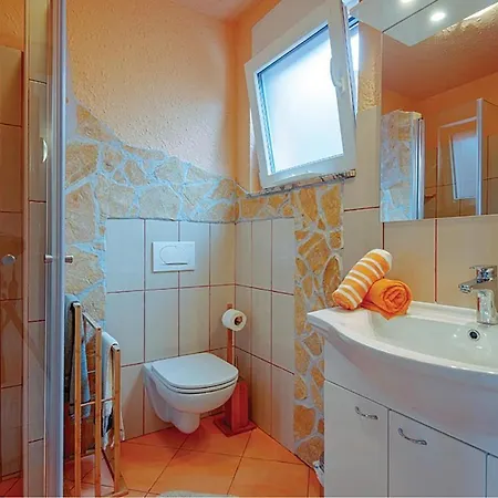 Feriehus Three-bedroom In Betiga *