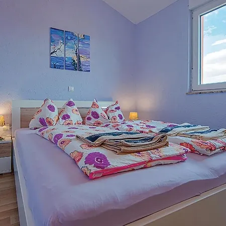 Feriehus Three-bedroom In Betiga Barbariga