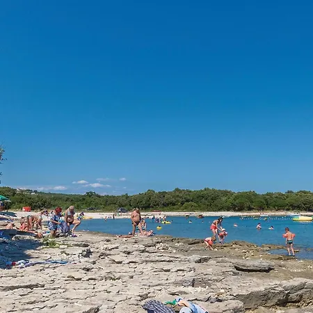 Three-bedroom In Betiga Holiday home Barbariga